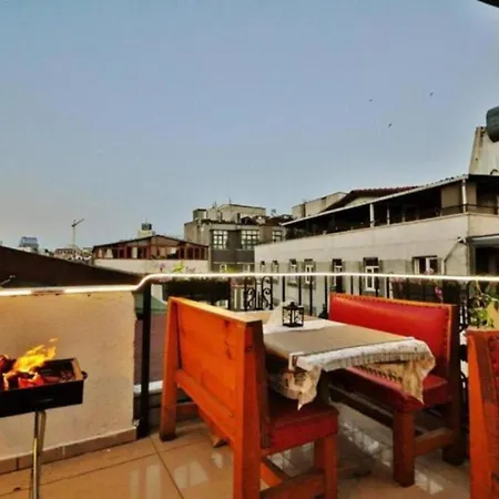 Taksim Shadi House *