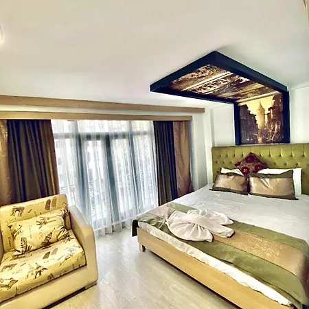 Taksim Shadi House