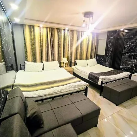 מלון Taksim Shadi House *