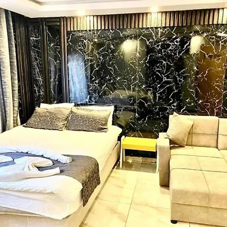 Taksim Shadi House